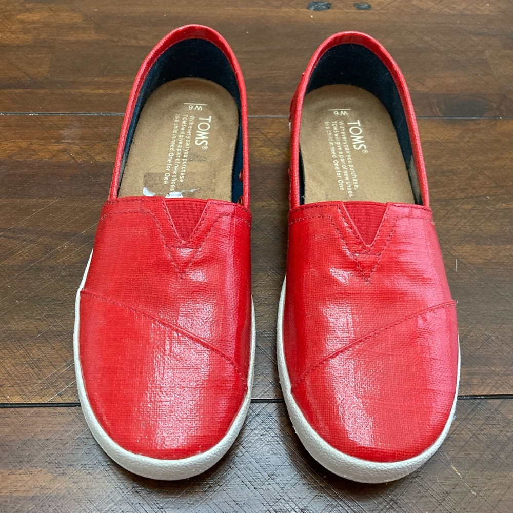 Toms Shoes.